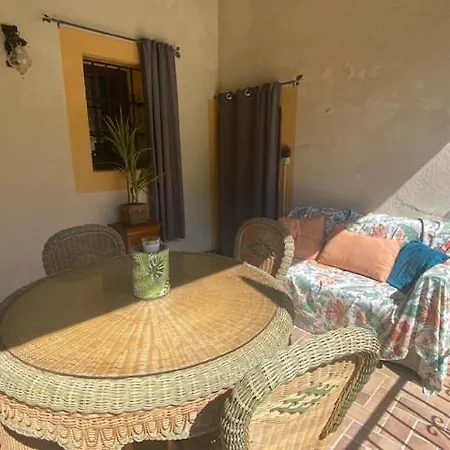 La Maison Vieille